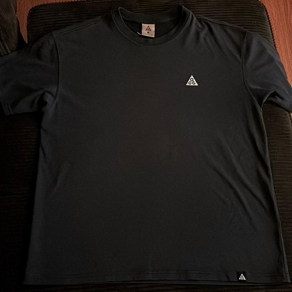 Men’s Nike ACG tee